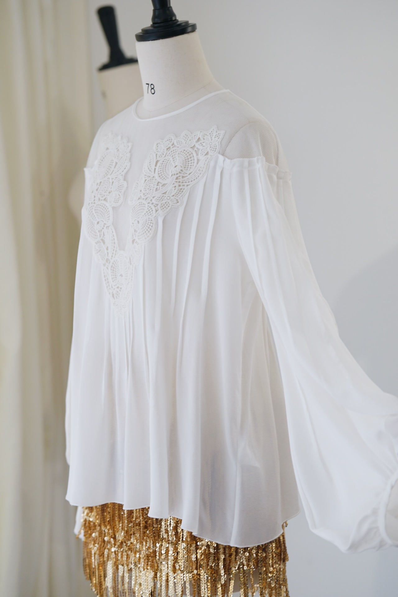 Silk Lace Embroidered Bubble Sleeve Top