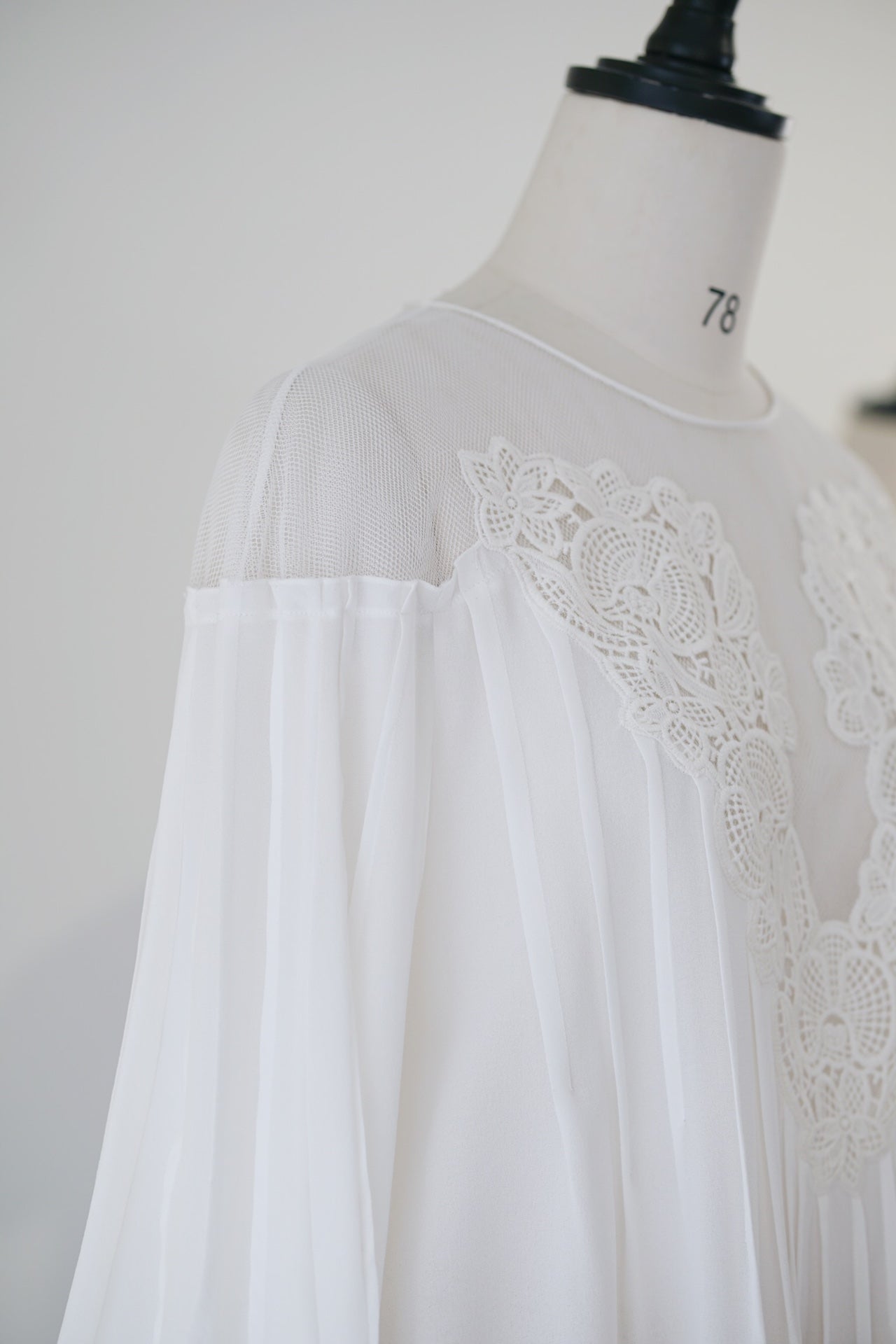 Silk Lace Embroidered Bubble Sleeve Top