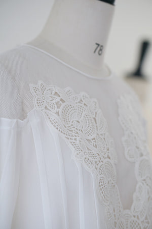 Silk Lace Embroidered Bubble Sleeve Top