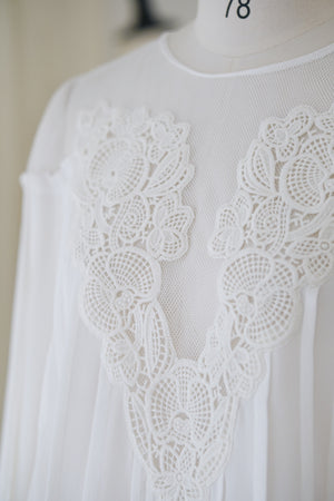 Silk Lace Embroidered Bubble Sleeve Top