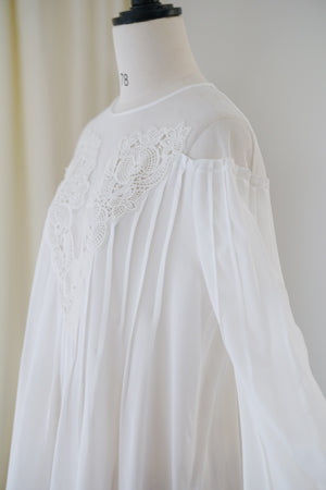 Silk Lace Embroidered Bubble Sleeve Top