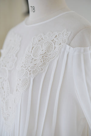 Silk Lace Embroidered Bubble Sleeve Top