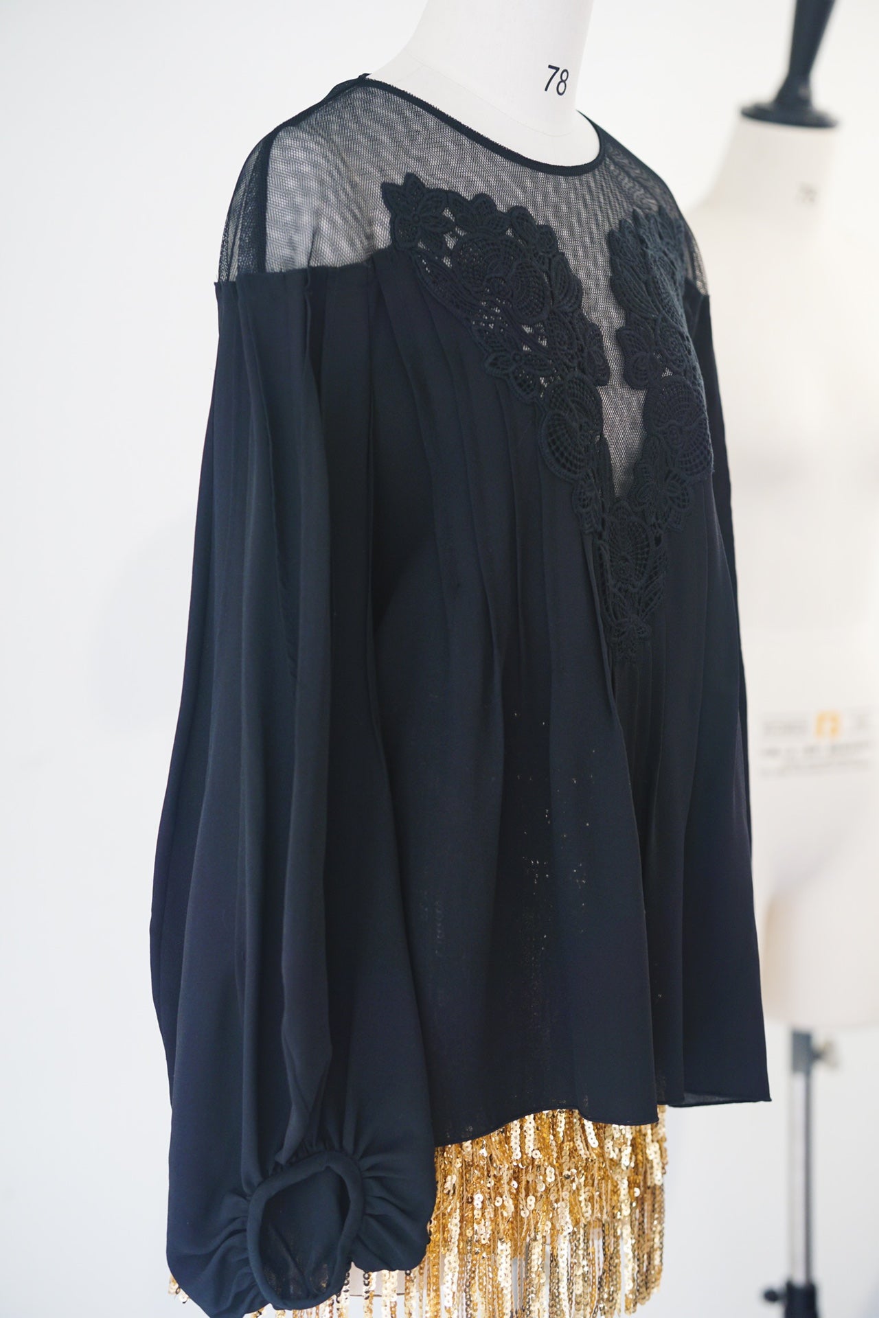 Silk Lace Embroidered Bubble Sleeve Top