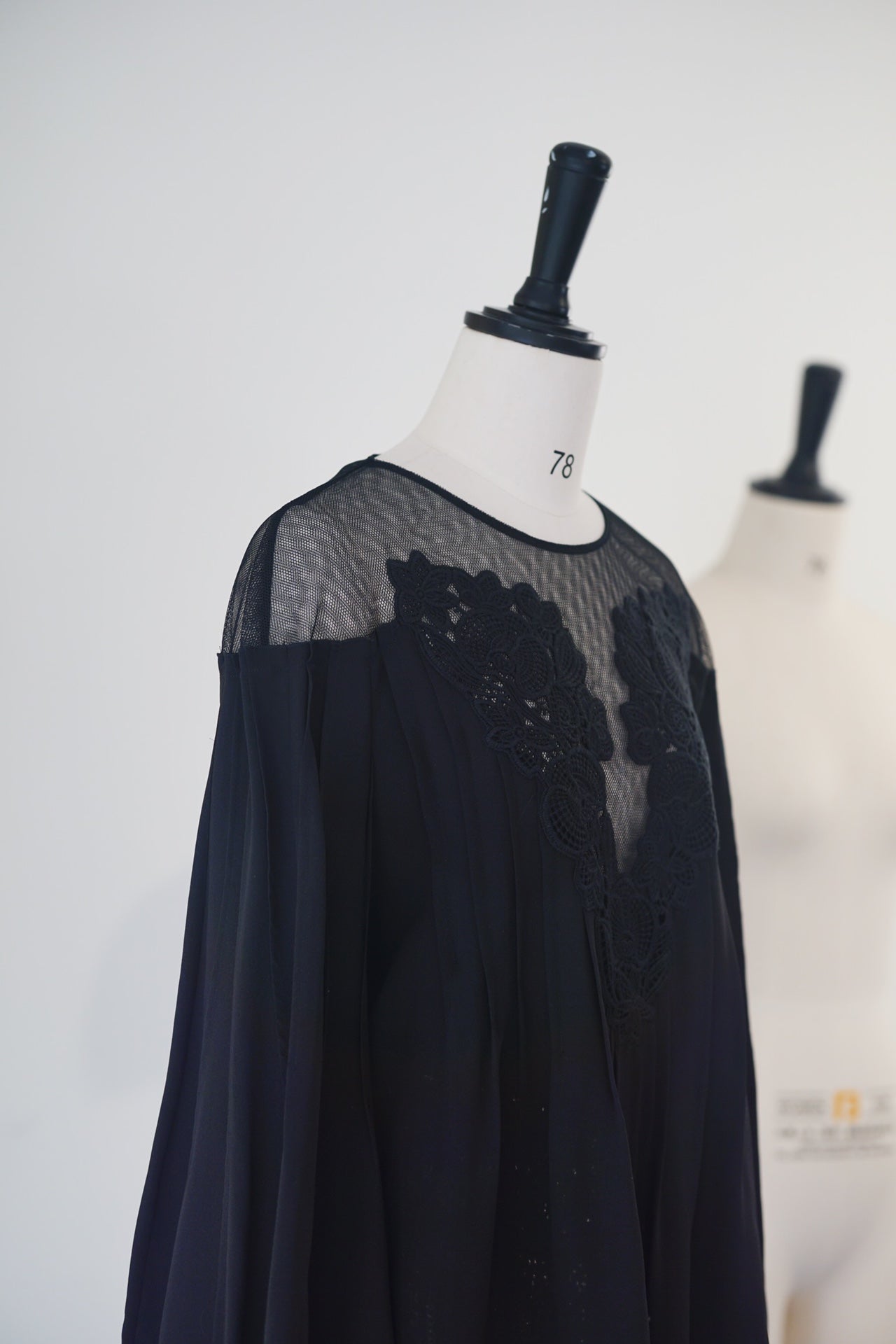 Silk Lace Embroidered Bubble Sleeve Top
